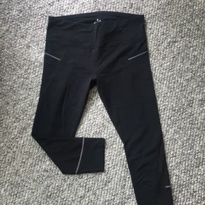 Athleta Rely 2.0 capris